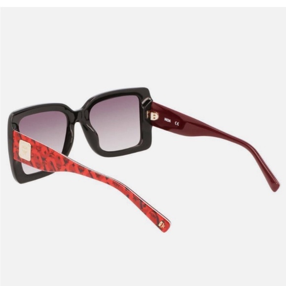 💯authentic MCM Designer 🕶️ Sunglasses - NWT - all inclusions 🎆🌠🕶️ - Picture 3 of 4